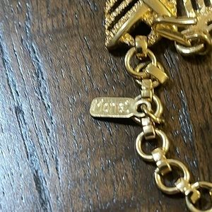 Monet vintage choker